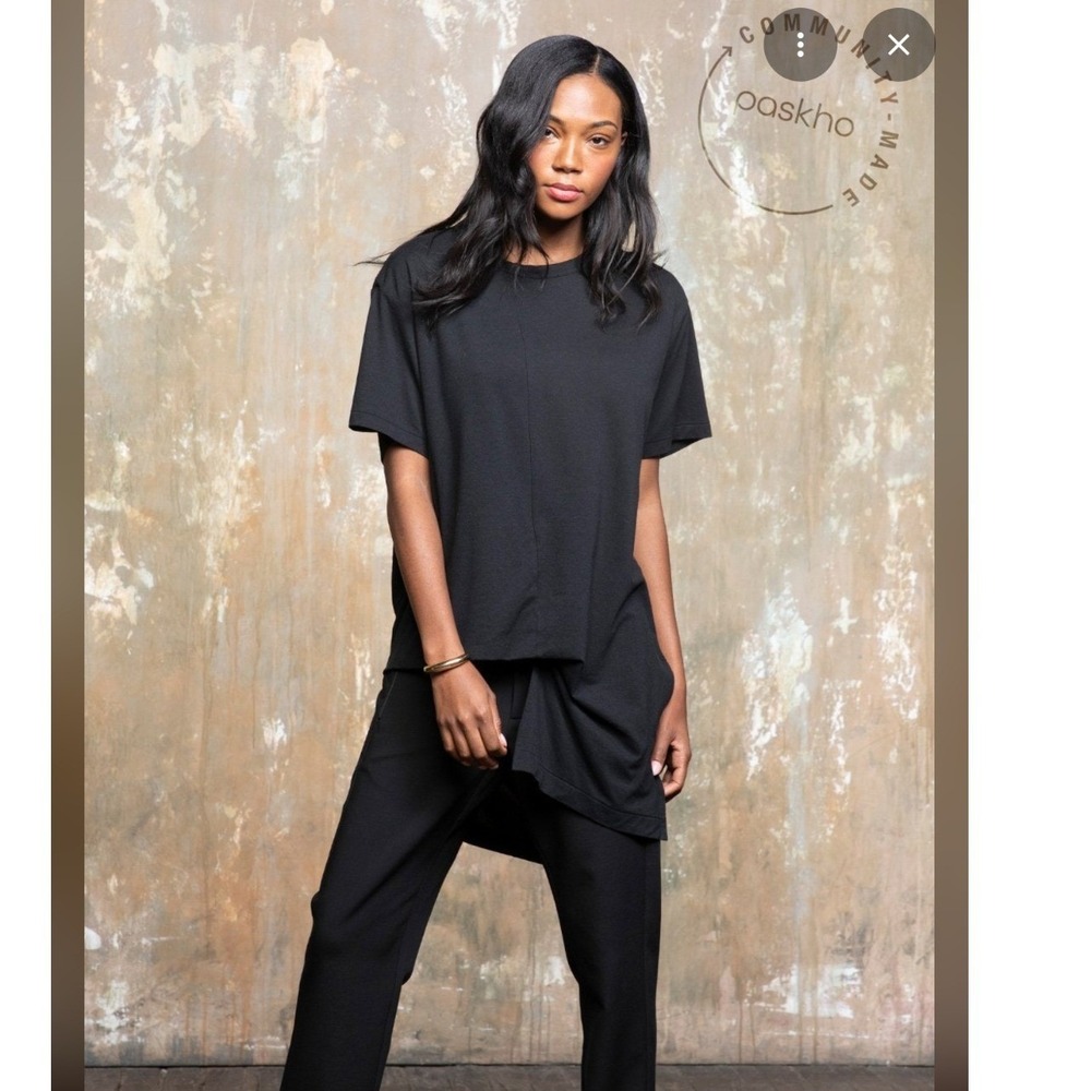 Paskho Women's Wisdom Top Bee's‎ Blend Asymmetrical Black Lagenlook- XS